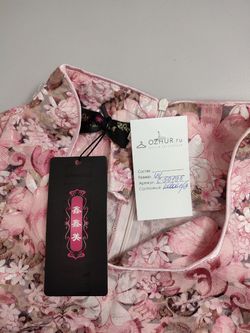 Платье красивое 44 размер, новое