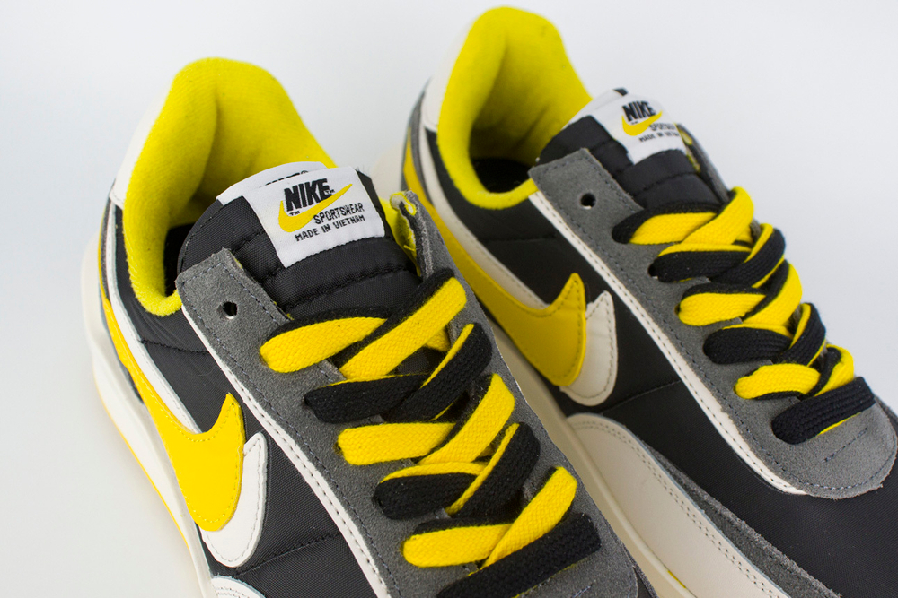Кроссовки Nike Waffle Daybreak x SACAI Black / Yellow