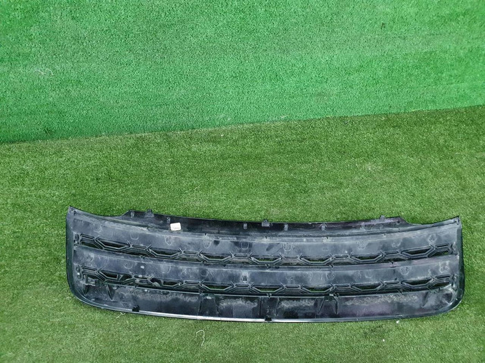 Решетка радиатора Land-Rover Discovery 5 (2016-2021)