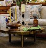 Столик низкий в золоте [Арт. 83711]