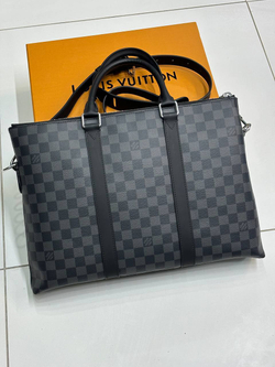 Портфель Louis Vuitton