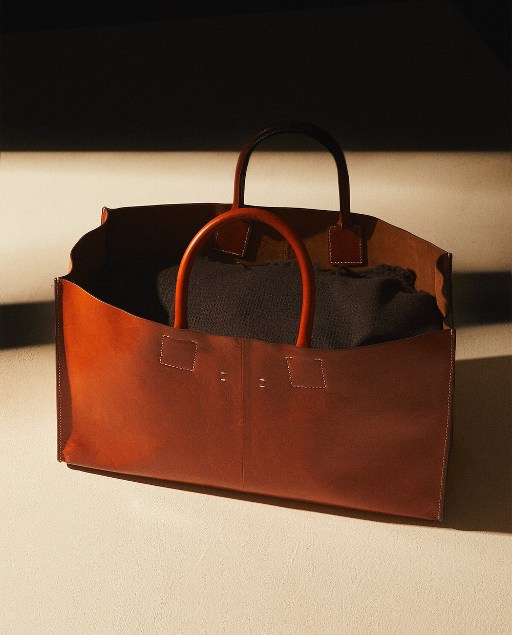 ZARA HOME КОЖАНАЯ СУМКА-ТОУТ, КОРИЧНЕВЫЙ