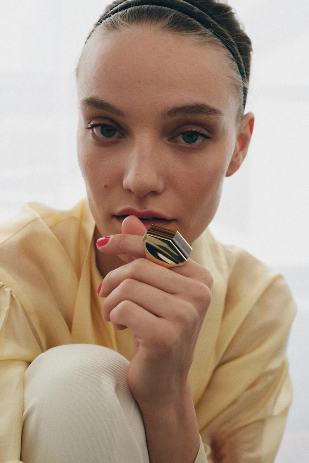 ZARA МАКСИ-КОЛЬЦО С ГЕОМЕТРИЧЕСКИМ КАМНЕМ, ЗОЛОТИСТЫЙ