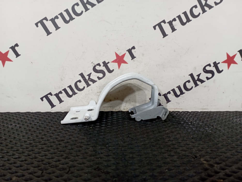 Петля крышки инструментального ящика 2023г