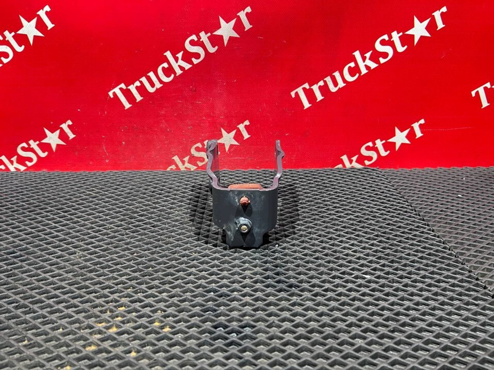 Кронштейн подвески кабины правый