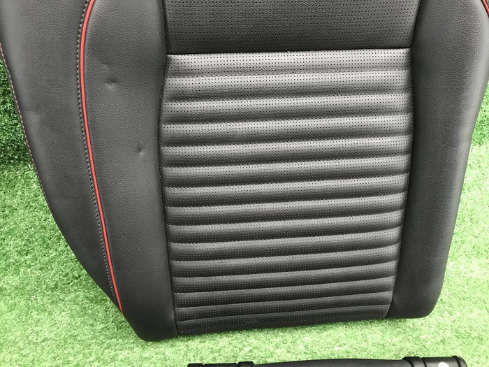 Сиденье Комплект сидений LR Discovery Sport 19-нв