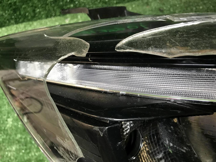 Фара правая Mazda CX-5 1 (2015-2017) LED
