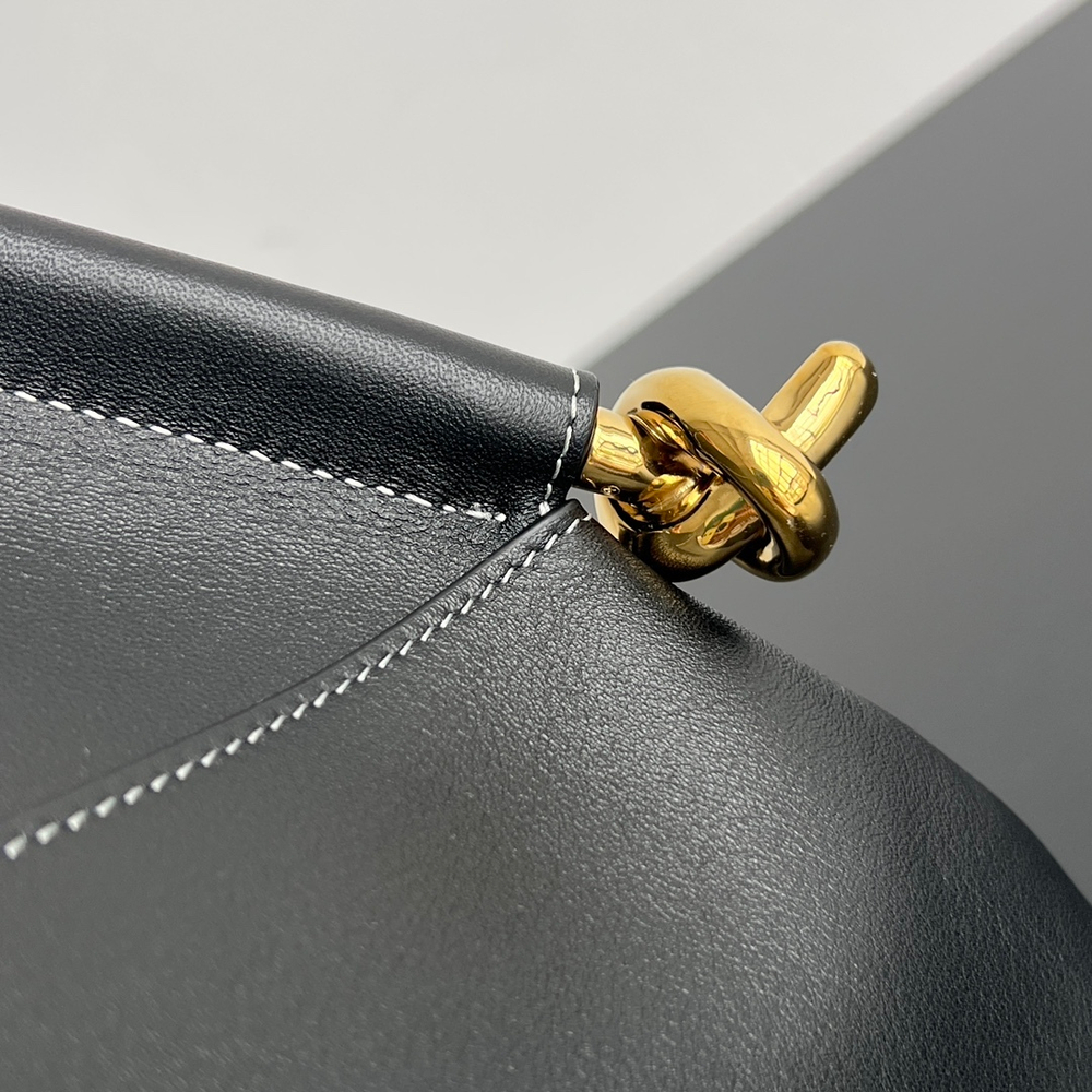 Bottega Veneta Medium Solstice 44 cm