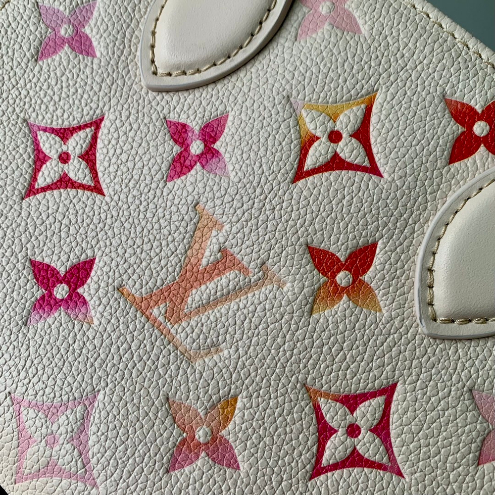 Louis Vuitton Onthego PM