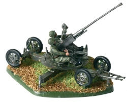 Советское 37-мм орудие 61-К с расчётом