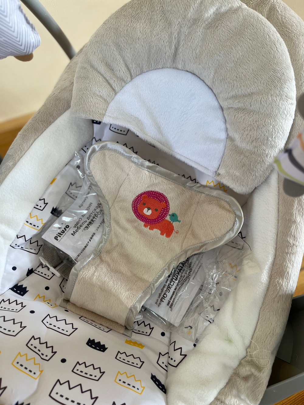 PITUSO электрокачели Malaga Beige/Бежевый,67*51*63 см