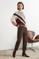 22228 Джемпер женский (бежевый жаккард)