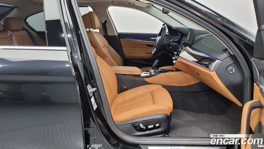 BMW 5 Series (G30) 520i Luxury (11.2022)