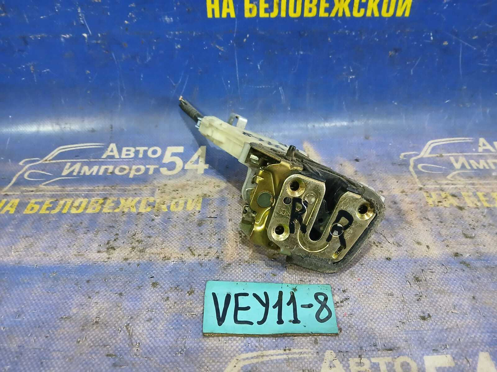 Замок двери задней правой NISSAN AD 2001