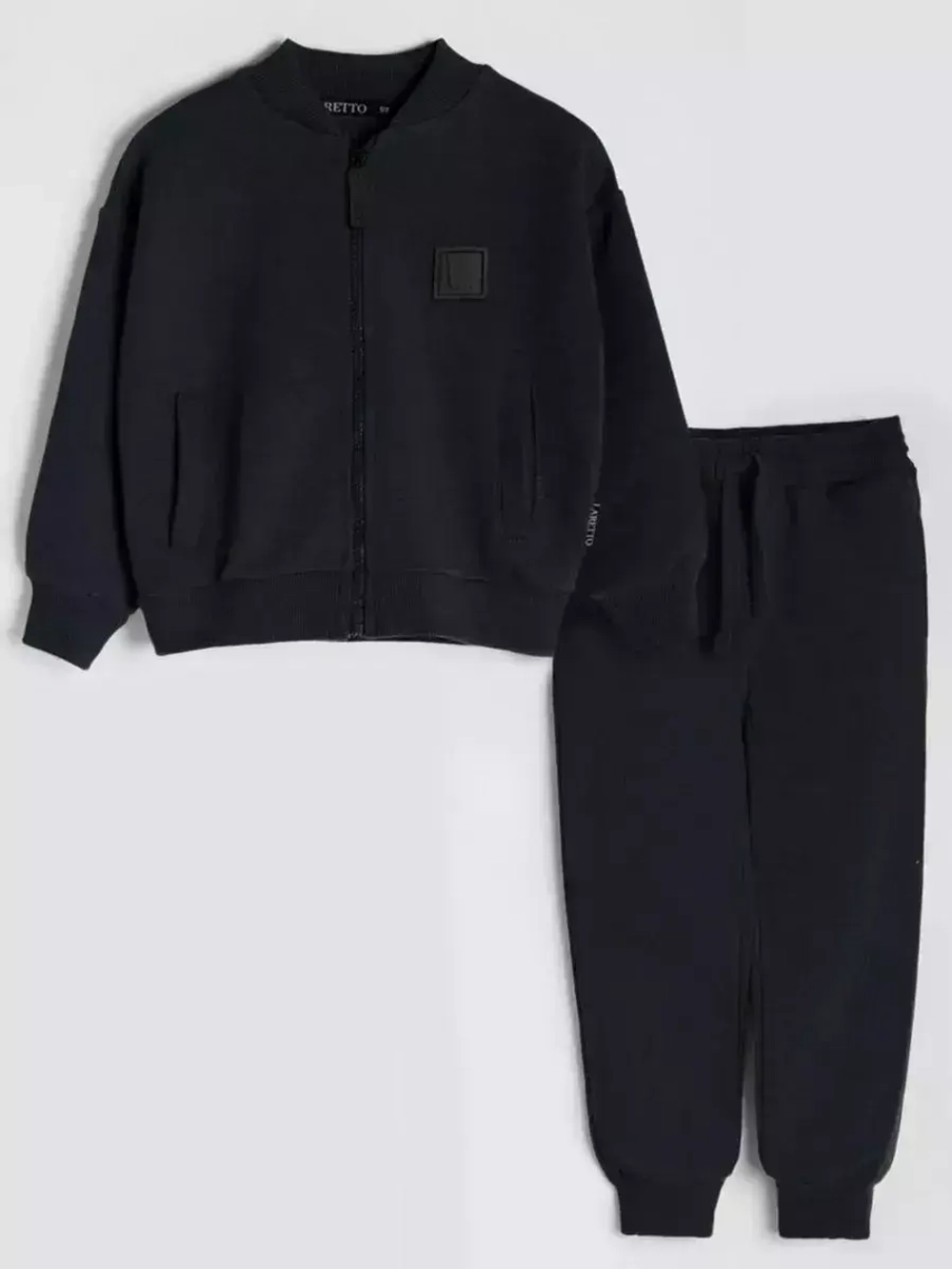 Черный спортивный костюм для мальчика в школу