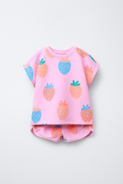 ZARA КОМПЛЕКТ ИЗ ШОРТОВ И ФУТБОЛКИ С ПРИНТОМ, РОЗОВЫЙ