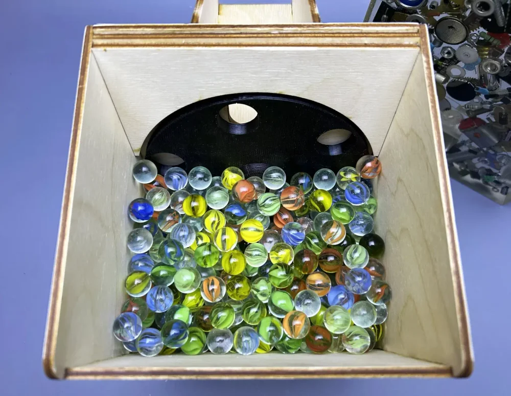 Устройство выдачи приза на детские игровые автоматы