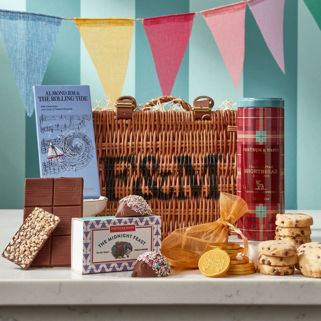 Fortnum&Mason Подарочная корзина с печеньем The Little Treasures Hamper