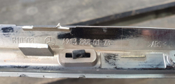 Молдинг решетки радиатора Mercedes E (W213) 16-20 Б/У Оригинал A2138880173