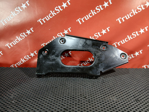 Кронштейн бардачка левого