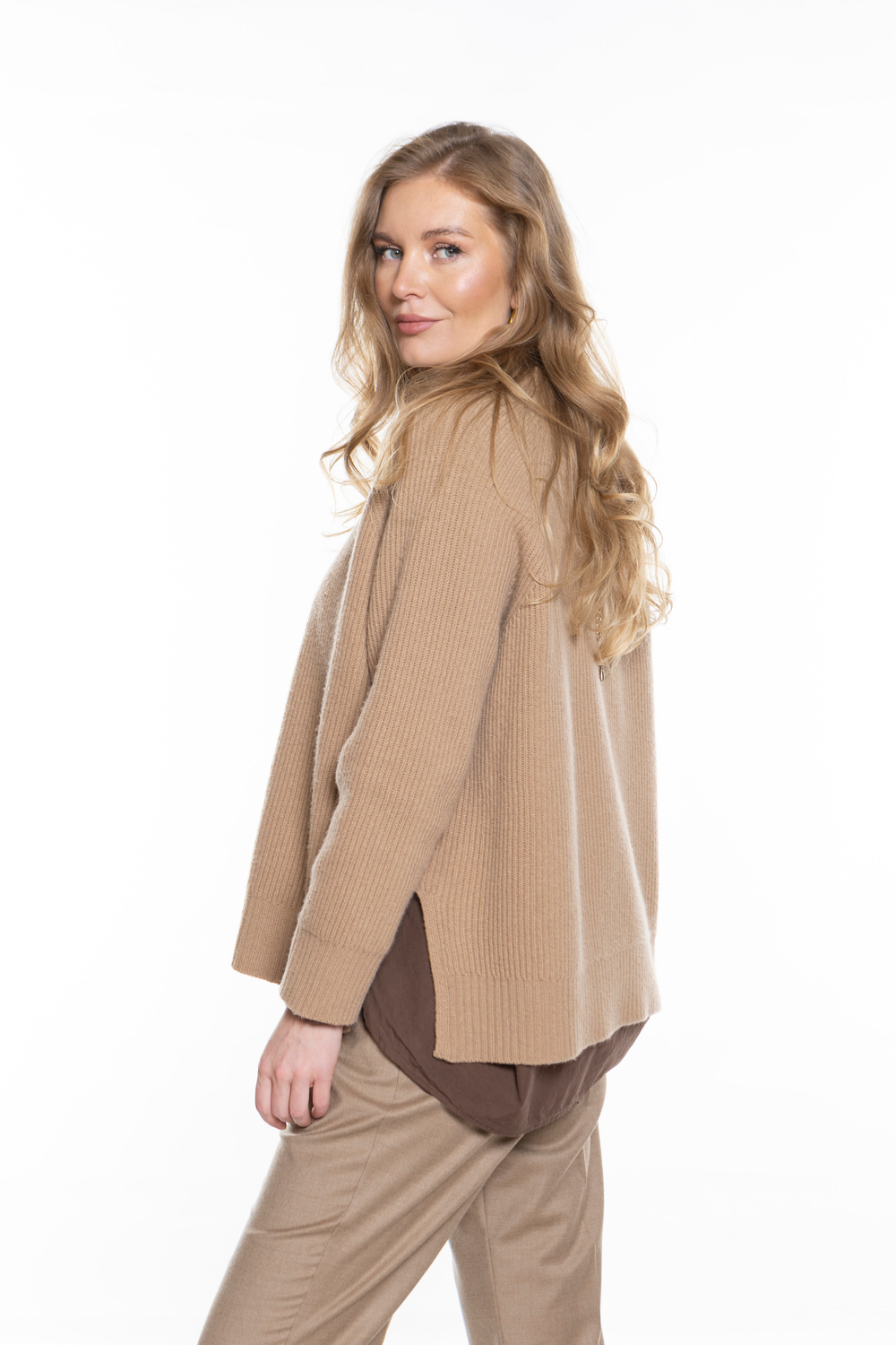 СВИТЕР ИЗ ШЕРСТЯНОЙ ПРЯЖИ