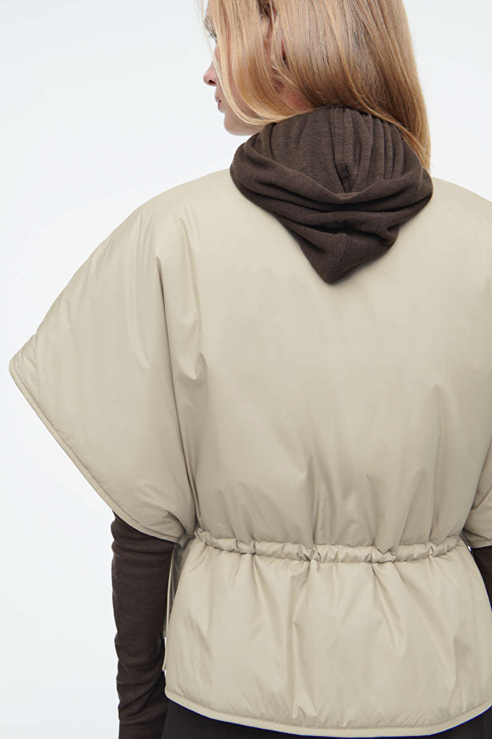 COS ЖИЛЕТ С УКОРОЧЕННОЙ ПОДКЛАДКОЙ, БЕЖЕВЫЙ