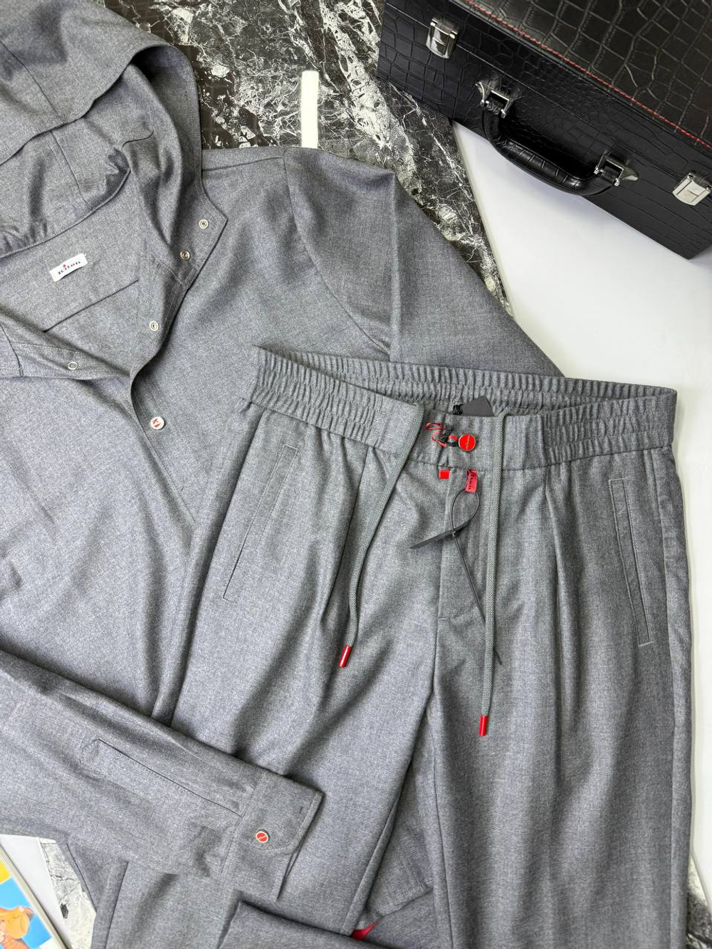 Прогулочный костюм Kiton