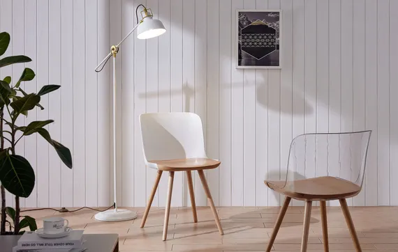 Стул Bjorg с белой спинкой