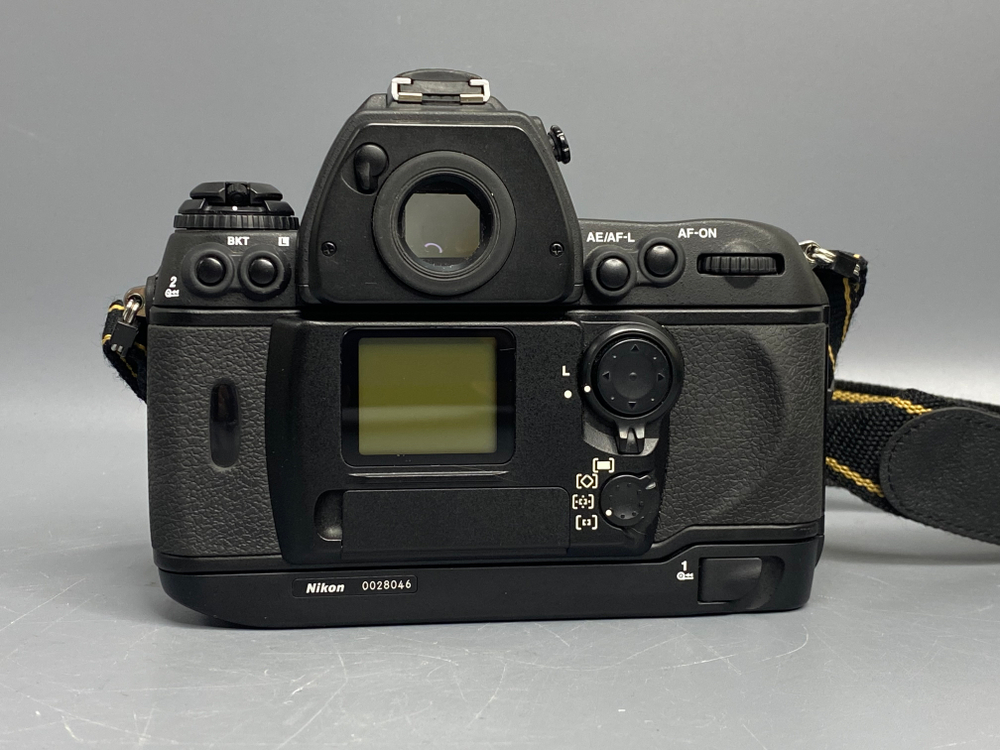 Nikon F6