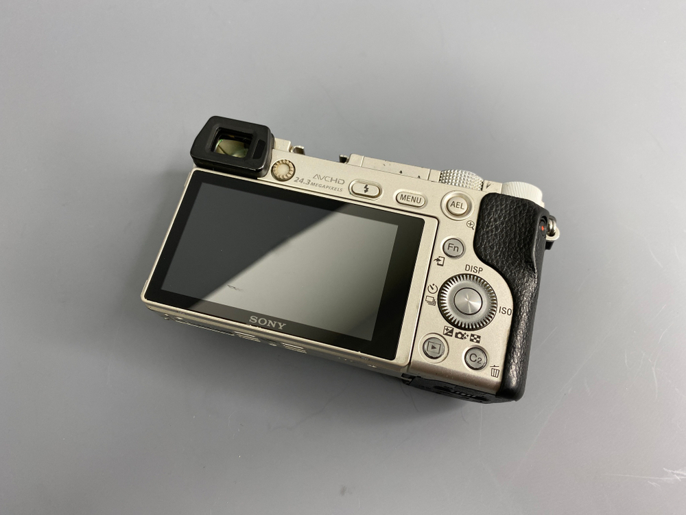 Sony A6000 46.000 кадров