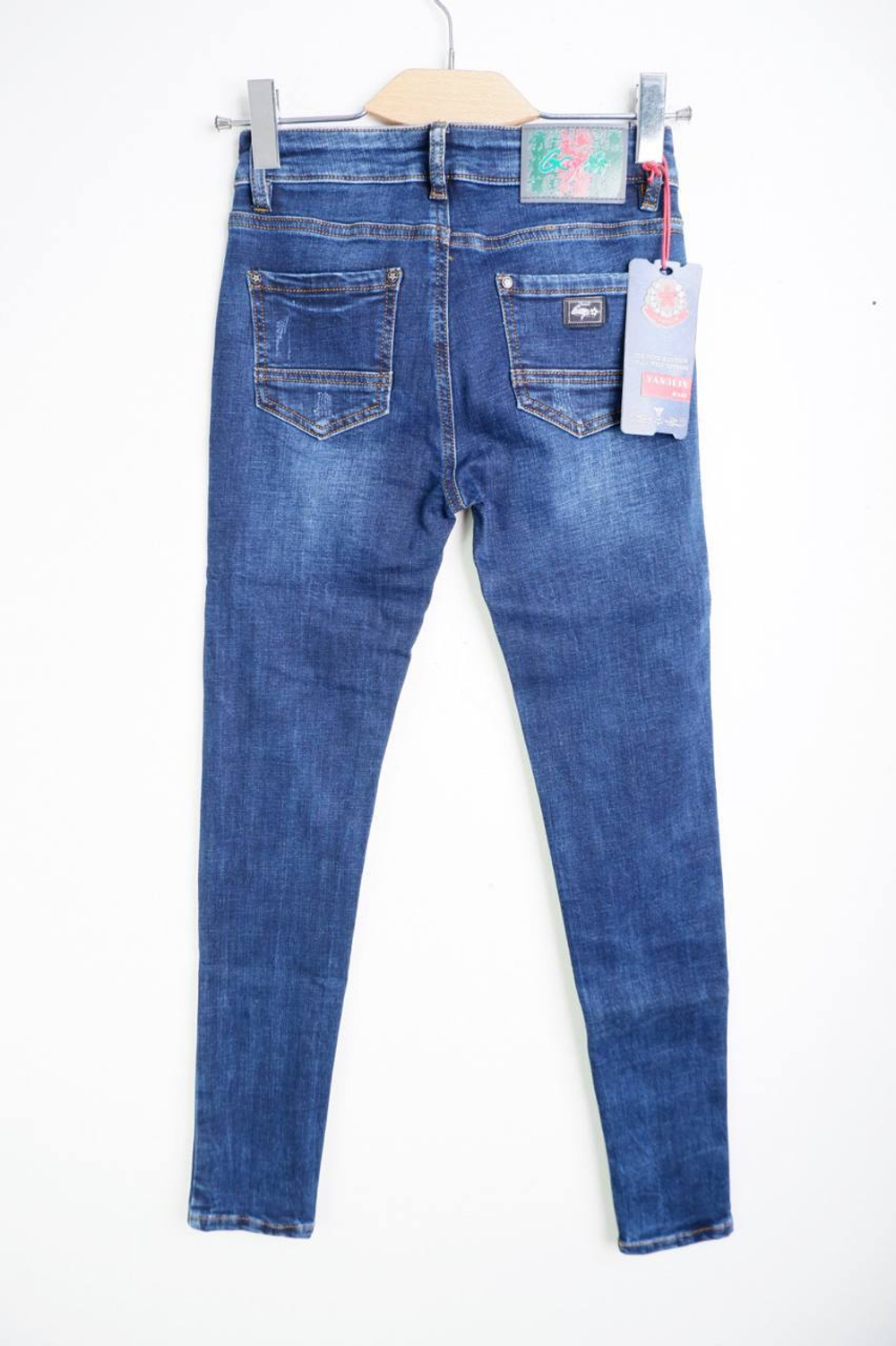 Джинсы зауженные, маркировка 26, визуально на 42/44 размер, новые