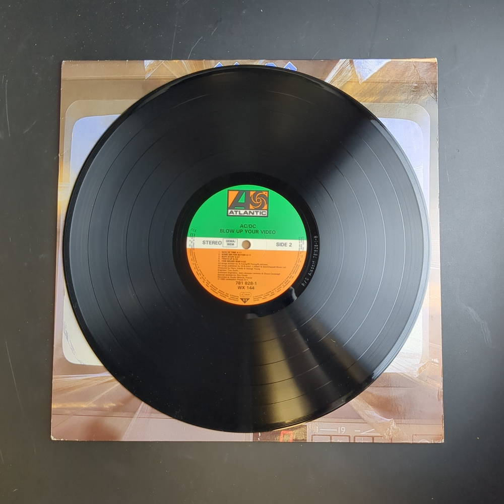 LP AC/DC - Blow Up Your Video. Зарубежный рок. Виниловая пластинка 12 дюймов. Germany.