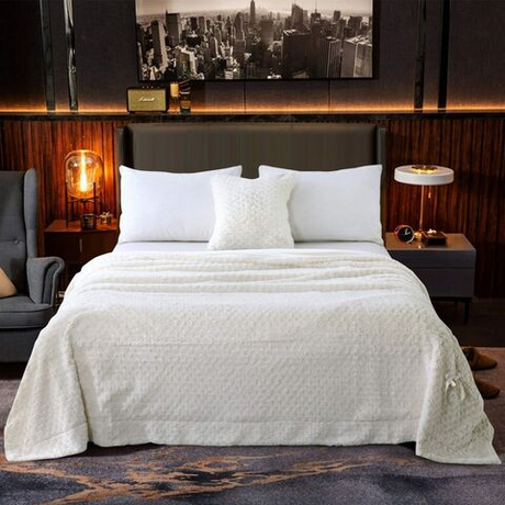 Плед 220х240 Sofi De MarkO Аврил молочный