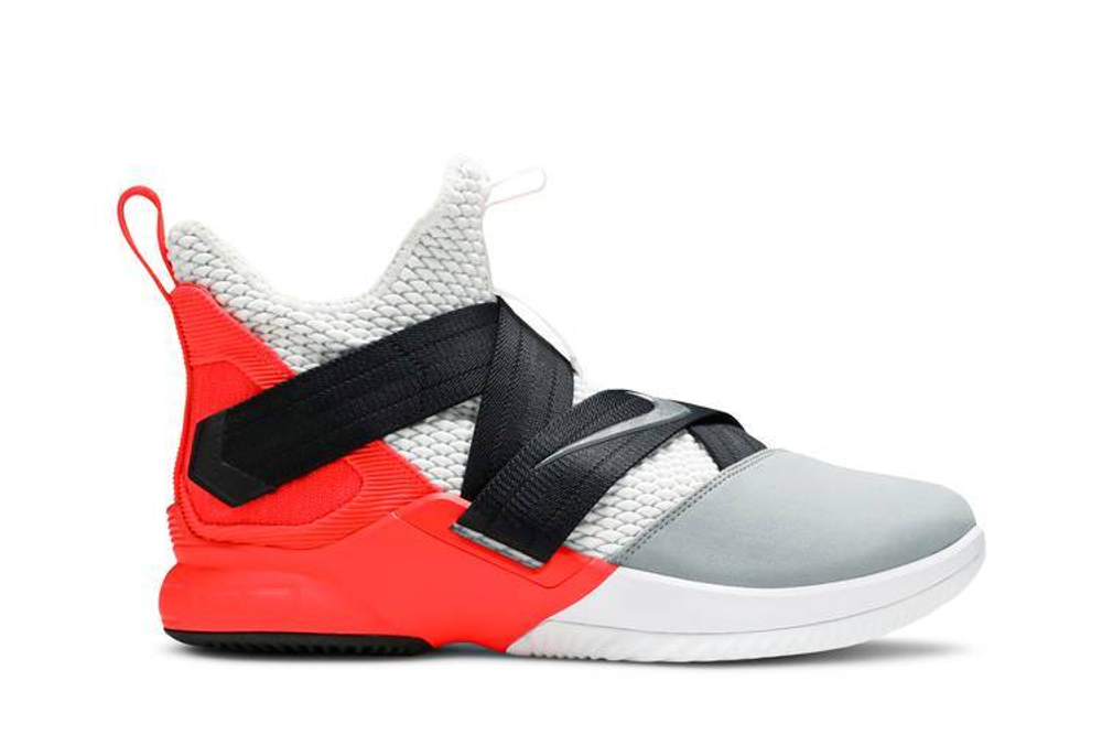 Кроссовки Nike Zoom Soldier 12 Lebron