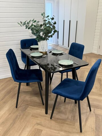 Кухонный раздвижной стол "Черный мрамор Марквина" и 4 стула Дублин