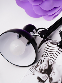 Лампа настольная ТН-800 для косметологических кабинетов (белая) (с лампочкой)