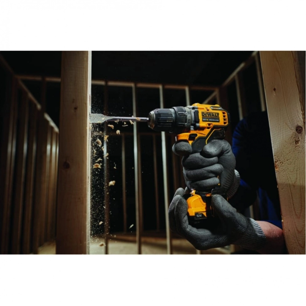 Дрель-шуруповерт бесщеточная аккумуляторная DeWalt DCD701D2-QW