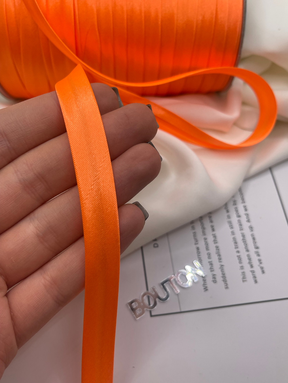 Косая бейка "Gamma" GK-12P 11 - 12 мм №093 красно-оранжевый