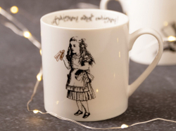 Kitchen Craft - Кружка Алиса в стране чудес 350мл / артикул   C000048  / GTIN 5050993345195