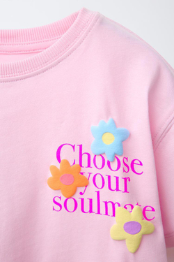 ZARA ФУТБОЛКА С РЕЛЬЕФНЫМ ПРИНТОМ, РОЗОВЫЙ