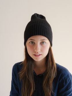 Шапка вязаная-резинка весенняя/осенняя КЭП(Черный)