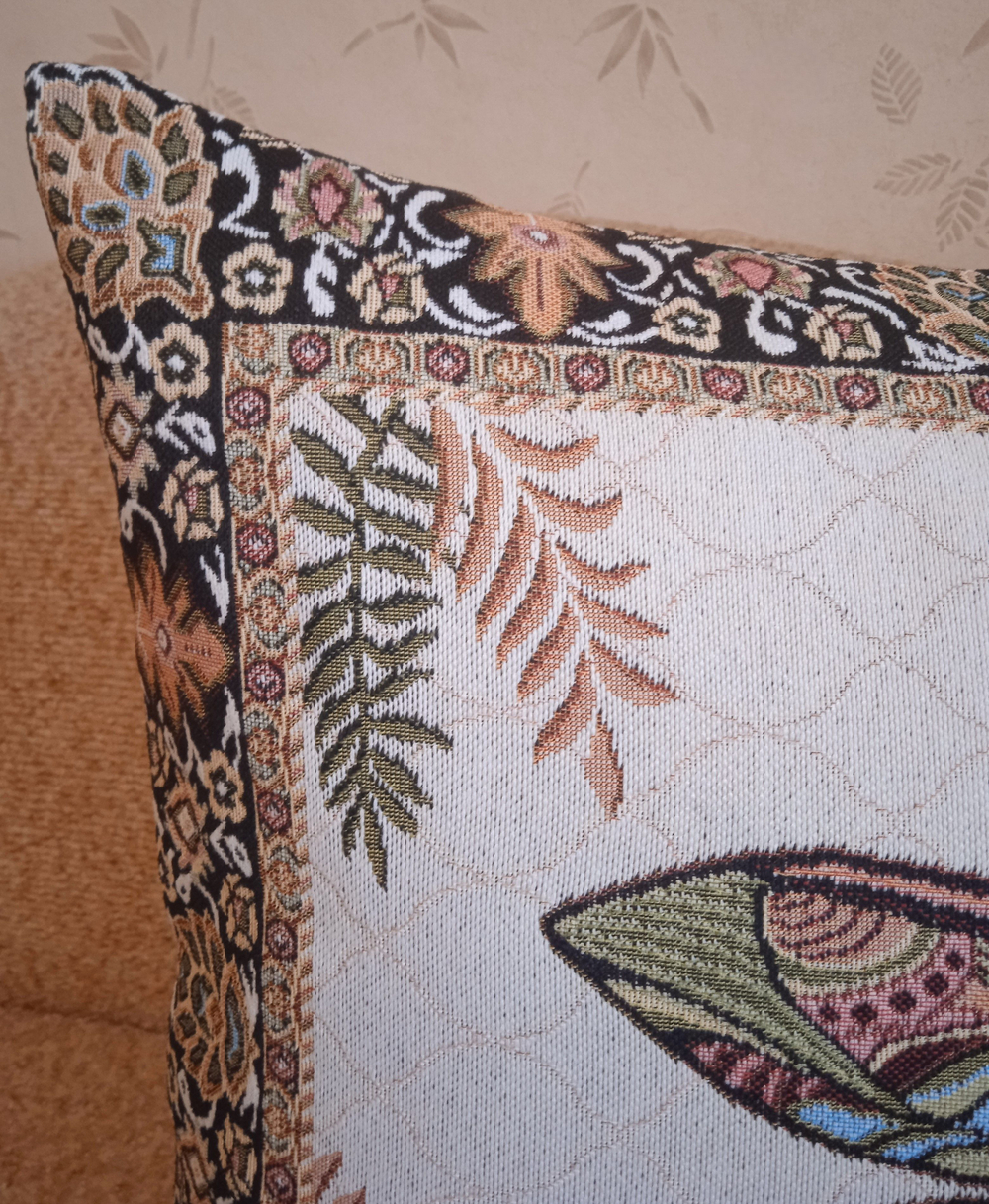 Декоративный гобеленовый чехол для интерьерной подушки Стрекоза ЮП 47*68