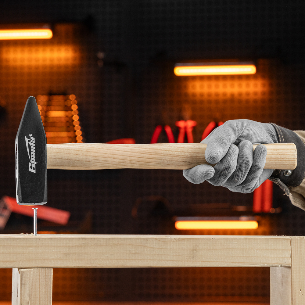 Молоток слесарный, 1000 г, квадратный боек, деревянная рукоятка// Sparta