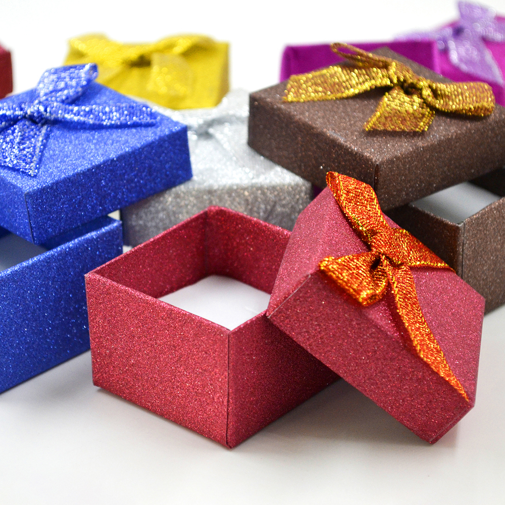 Картонный квадратный футляр №44 для кольца и серёг