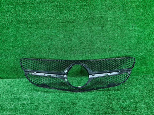 Решетка радиатора Mercedes E C207 (13-16)