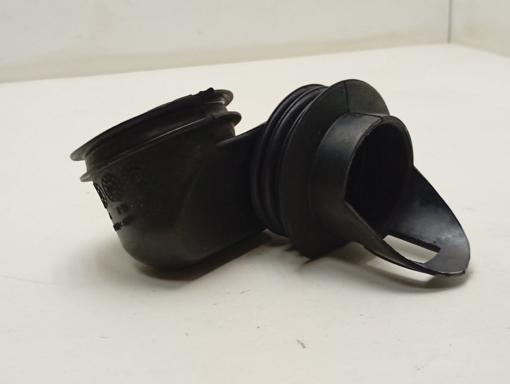 MVE69512ZAW кт44 Патрубок залива воды для стиральной машины Beko 2857160100 б/у