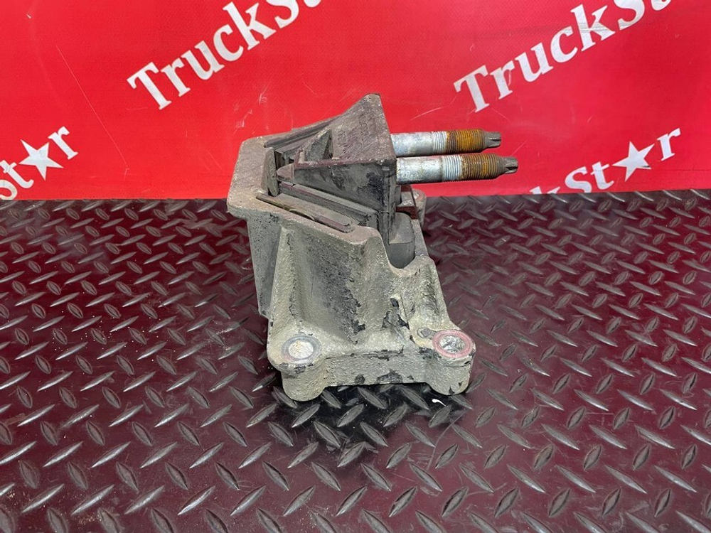 Подушка двигателя задняя