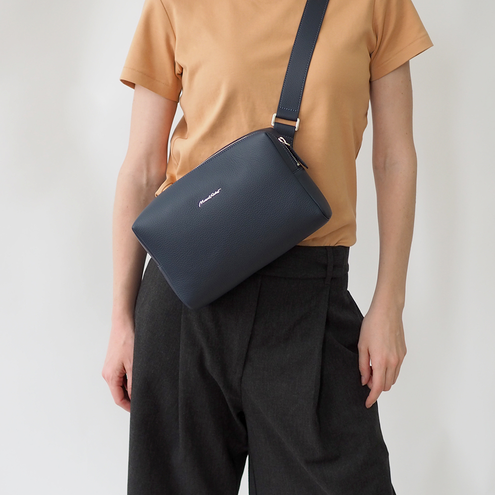 Сумка поясная Slash из кожи теленка, синего цвета