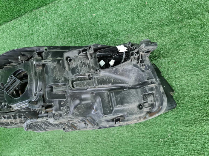 Битая Фара левая VW Touareg 3 (2018-2023) LED