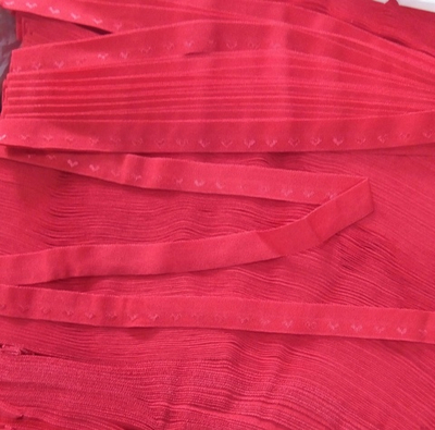 Бейка трикотажная (эластичная, 1,5см). Красная (СЕРДЕЧКИ)